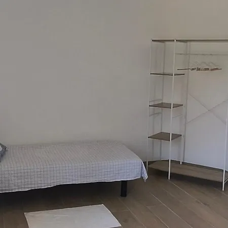 Apartment Grand 3 A 50 M De La