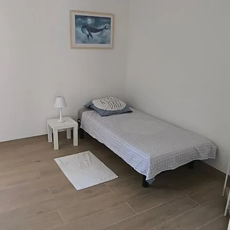 Grand 3 A 50 M De La