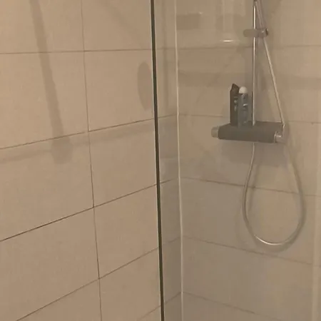 Grand 3 A 50 M De La דירה *