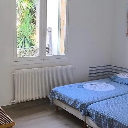 Grand 3 A 50 M De La